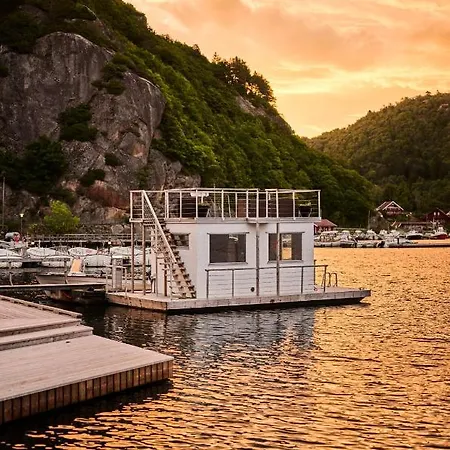 Hotel Farsund Resort 4*