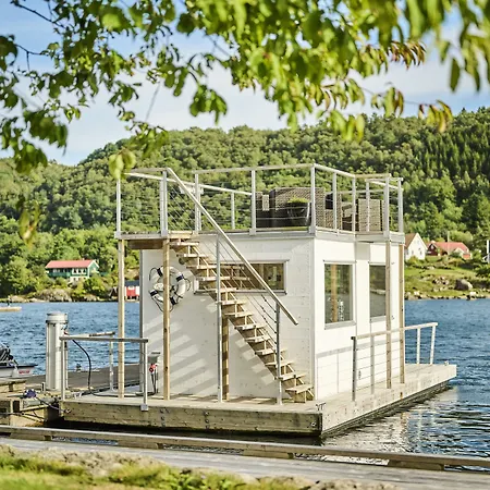 Farsund Resort فندق فارسوند